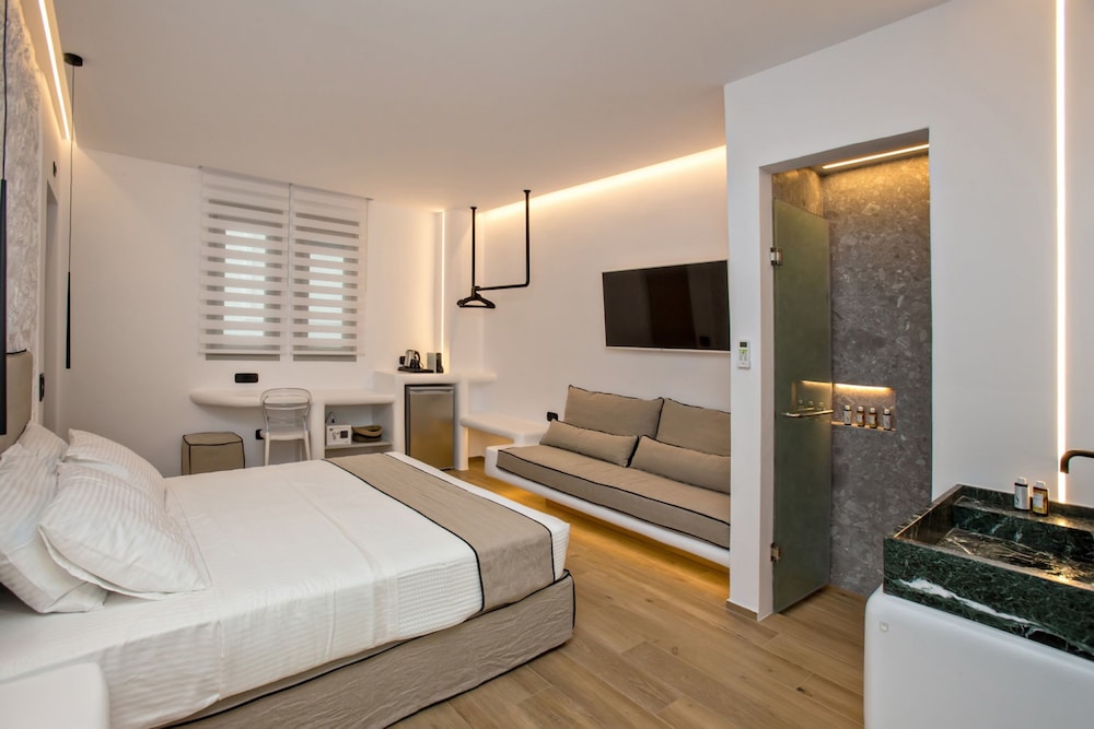 Deluxe Twin Room photo 3