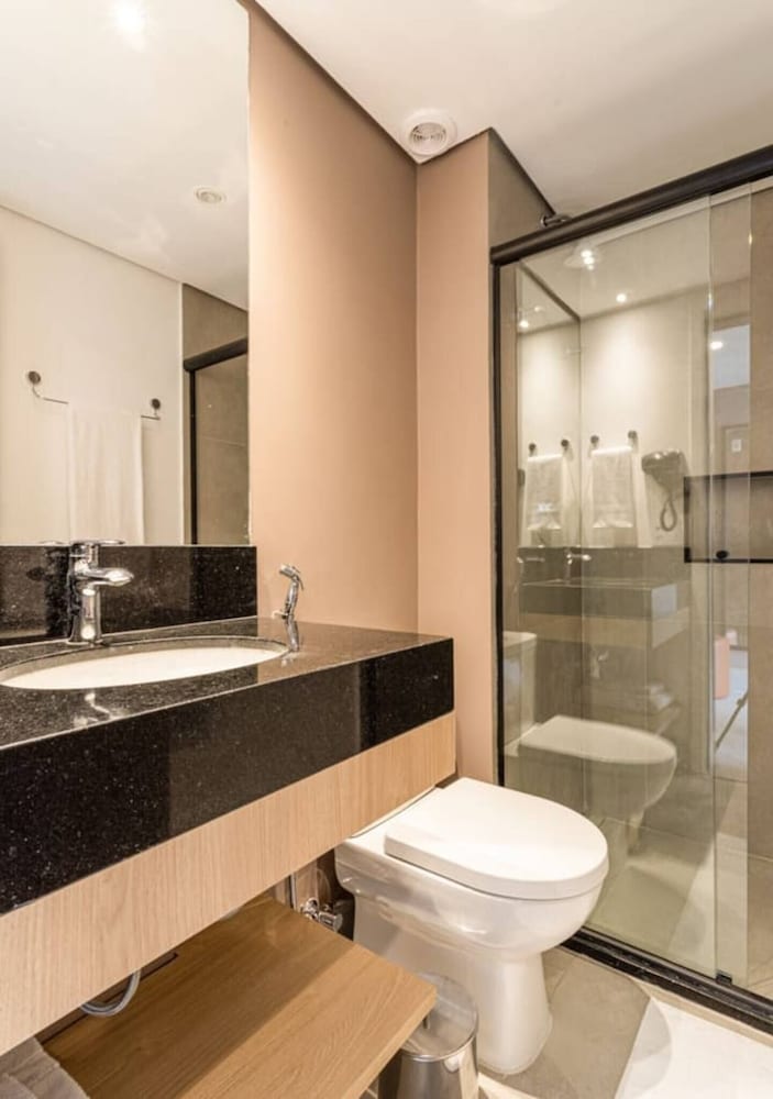 Deluxe Studio Suite - Photo 35