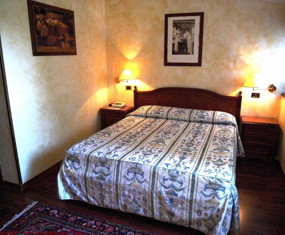 Standard Double Or Twin Room photo 2