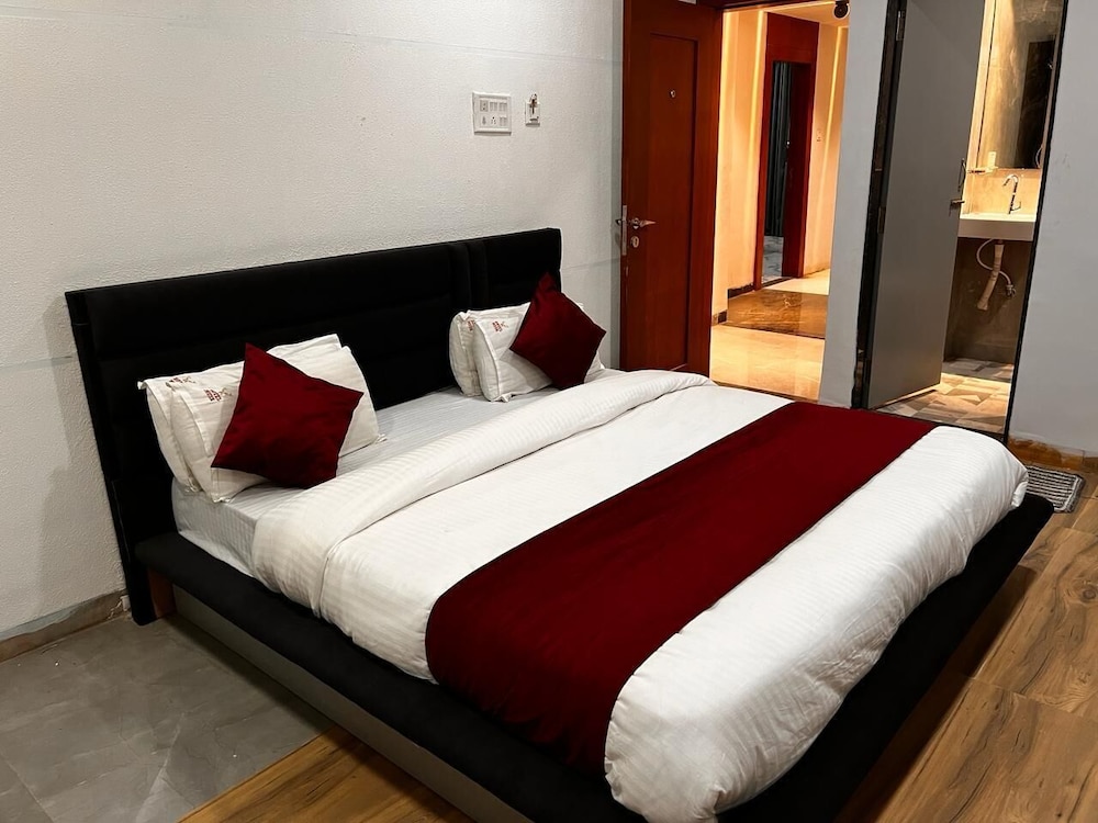 Classic Room, City View