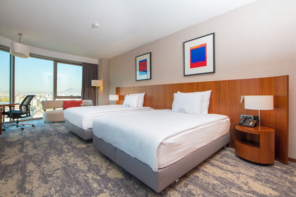 Premium Room, 2 Queen Beds photo 3