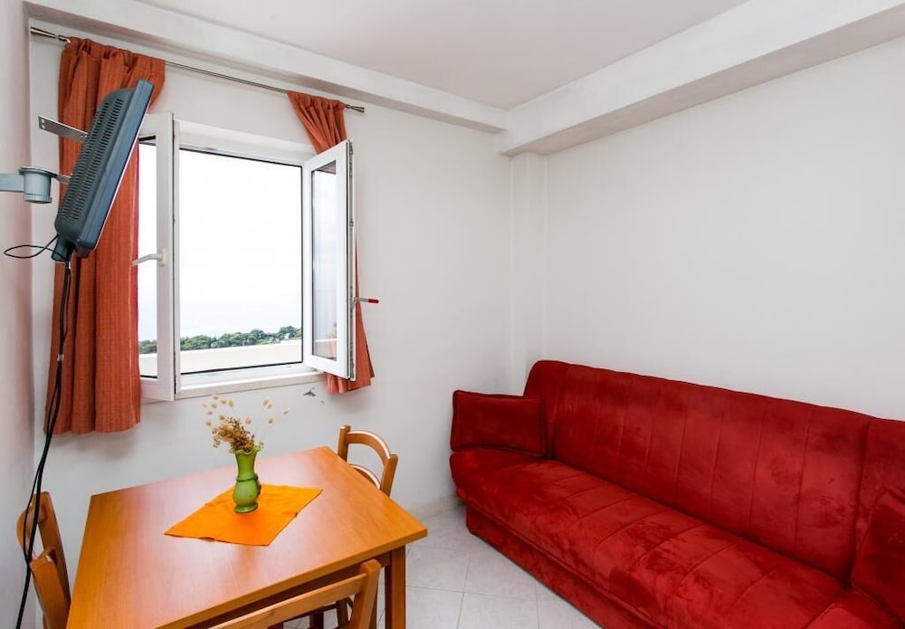 Apartment (One Bedroom Apartment 3)