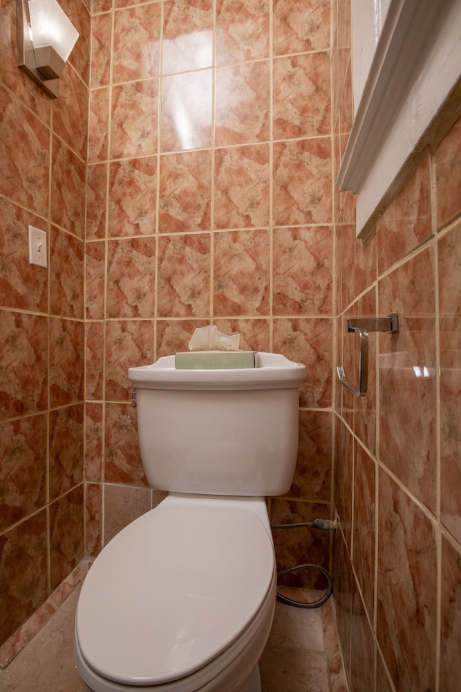 Economy Double Room, Private Bathroom - Photo 19