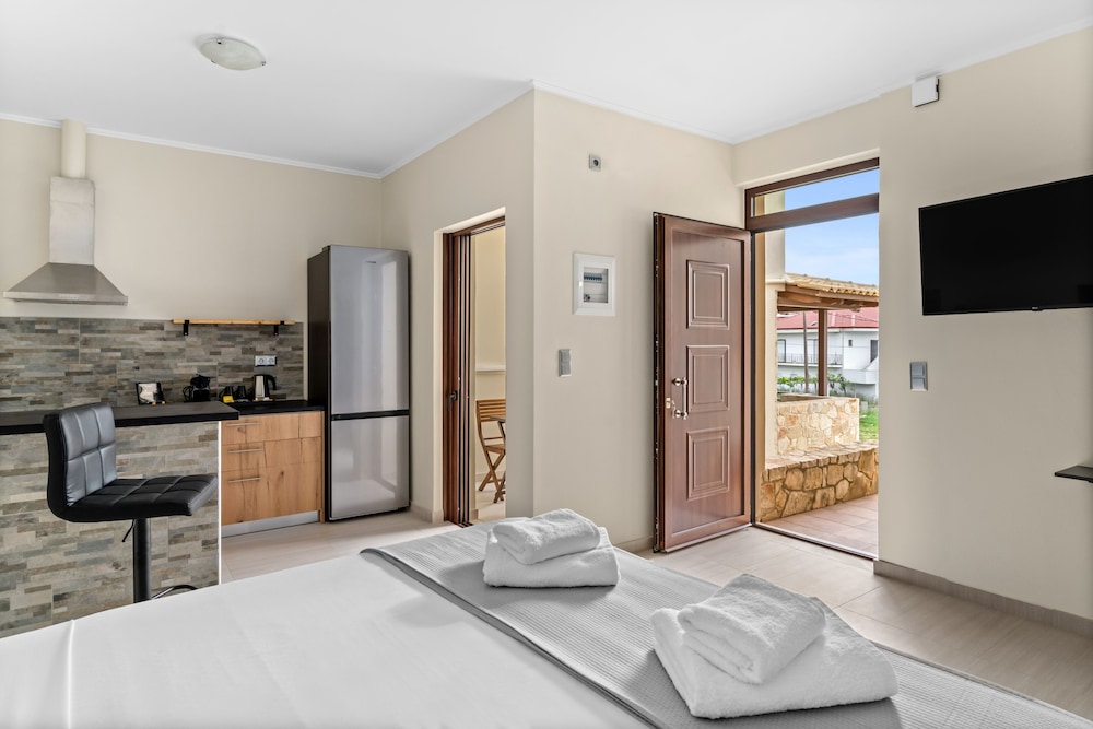 Deluxe Studio, 1 Bedroom photo 1