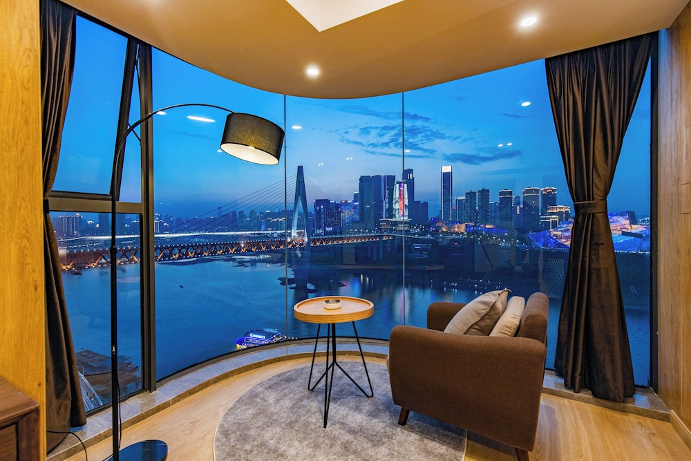Panoramic Apartment, 2 Queen Beds, Ensuite, Ocean View photo 1