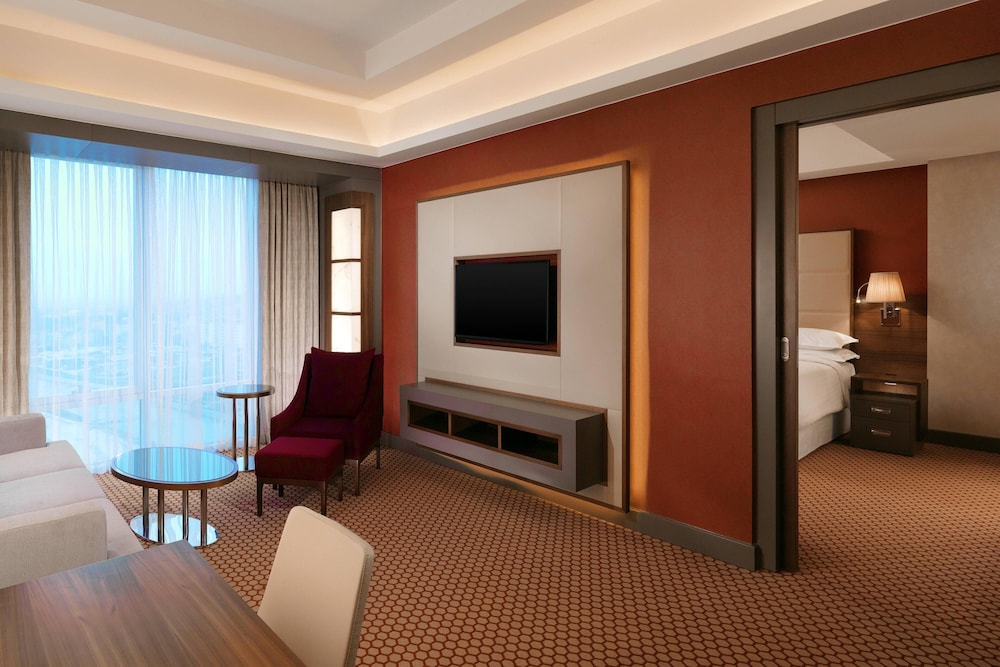 Executive Suite, 1 Bedroom, City View