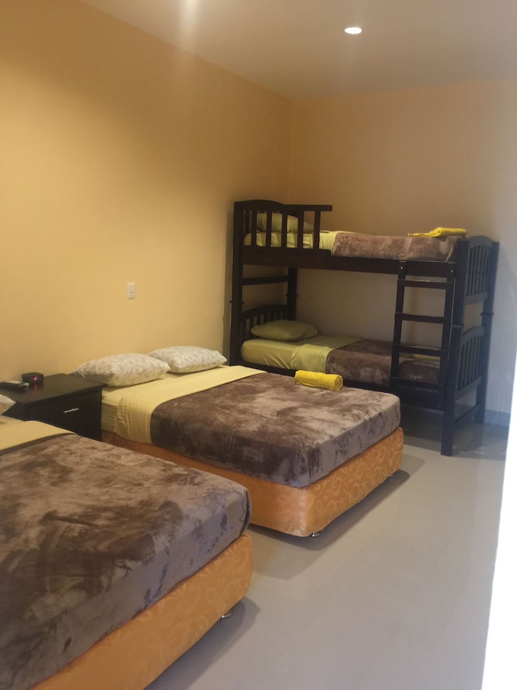 Family Studio Suite, 1 Bedroom, Private Bathroom photo 2