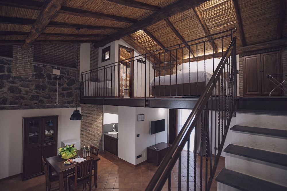 Deluxe Room, Vineyard View