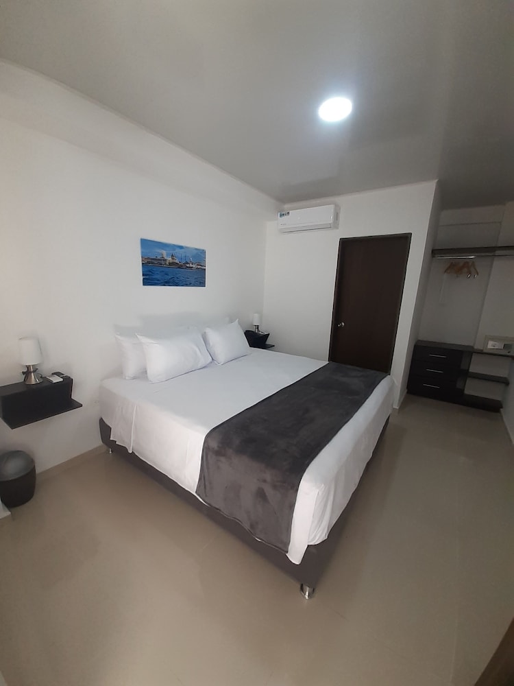 Standard Double or Twin Room photo 2
