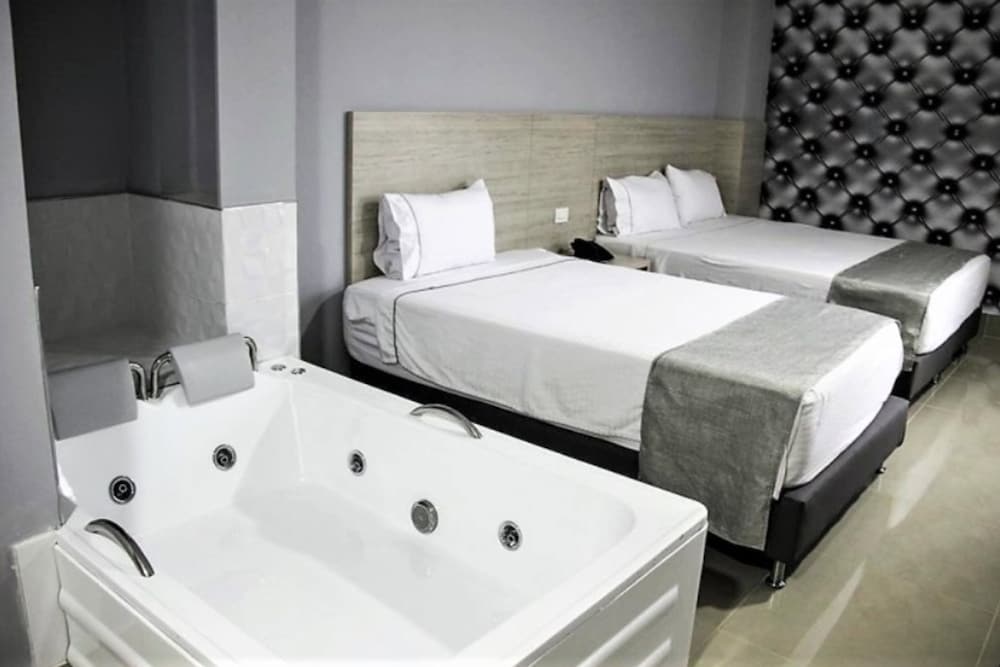 Deluxe Twin Room photo 1