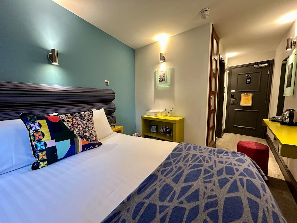 Economy Double Room, 1 Double Bed, Non Smoking - Photo 3