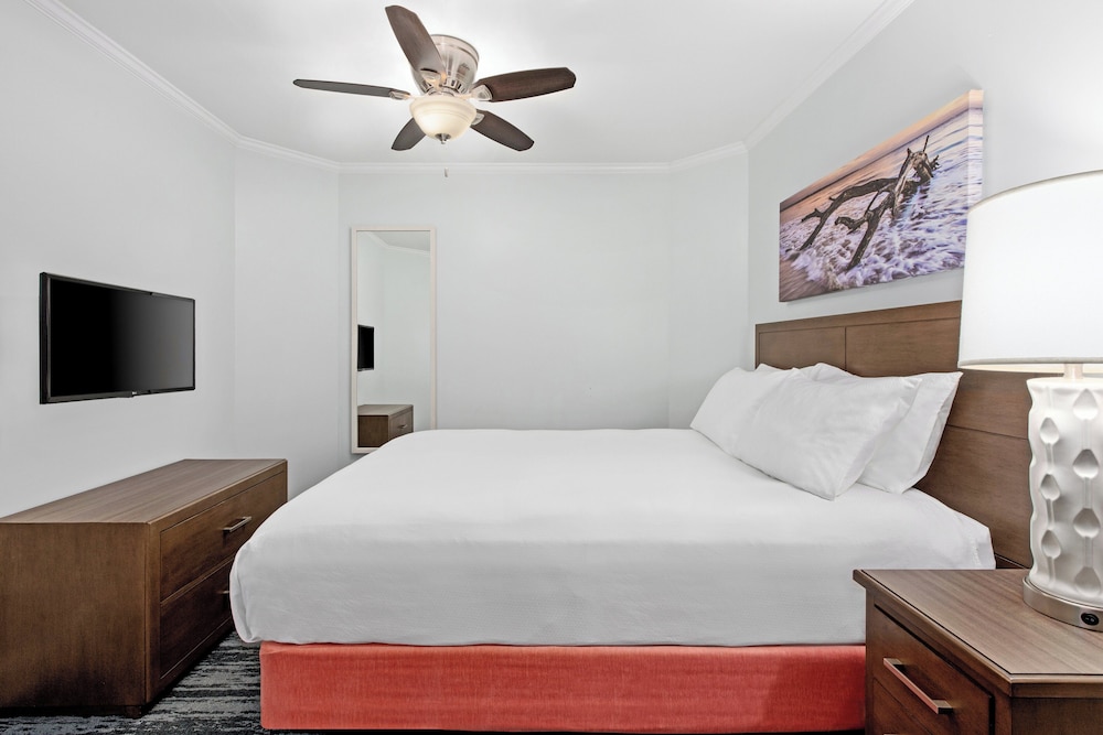 2 Bedroom - Photo 2