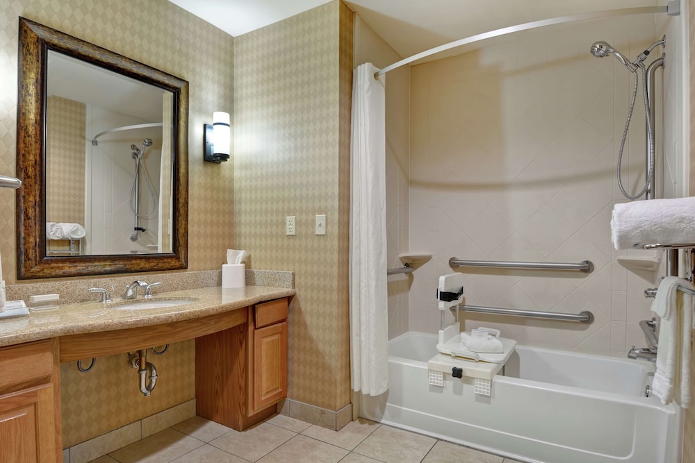 Suite, 2 Queen Beds, Accessible - Photo 4