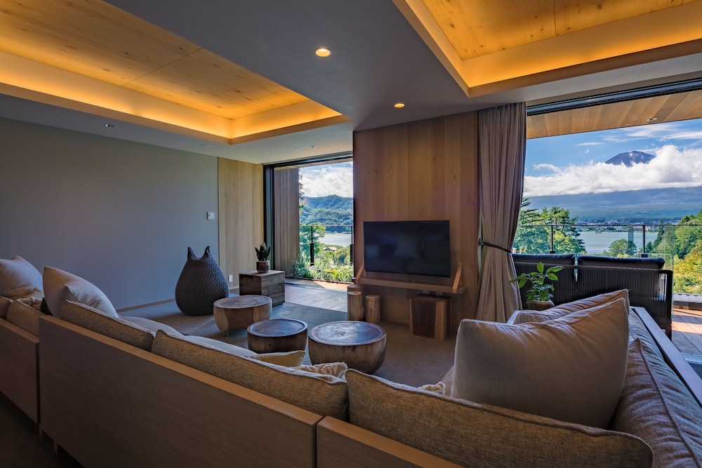FUFU Luxury Suite Twin photo 1