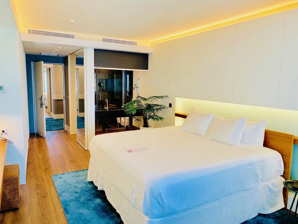Executive Suite - Ocean View photo 1