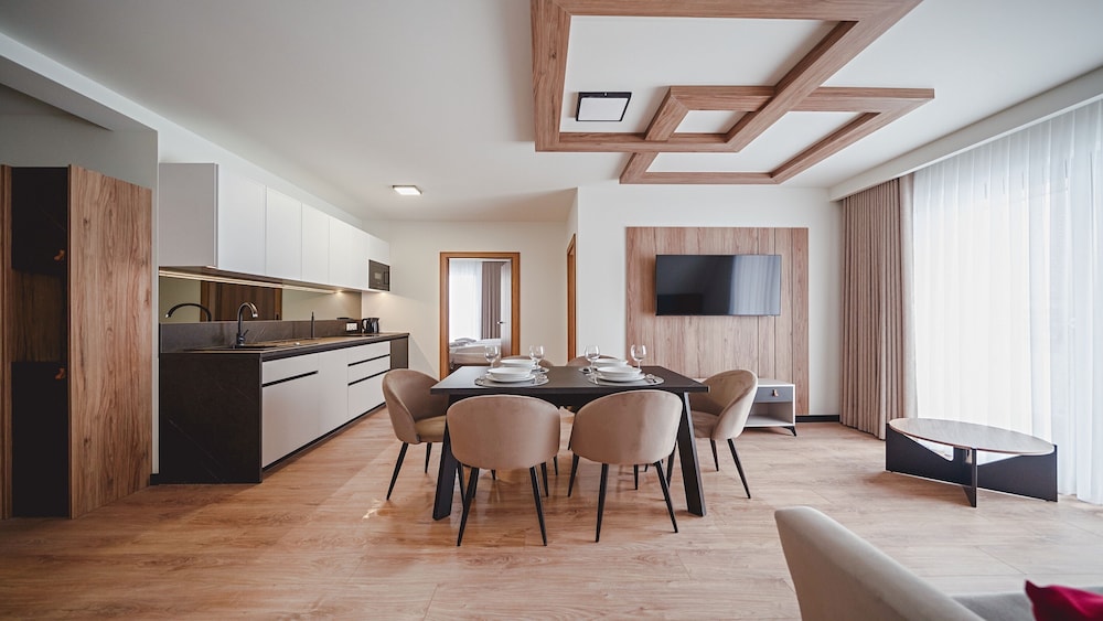 Apartment (P13) photo 1