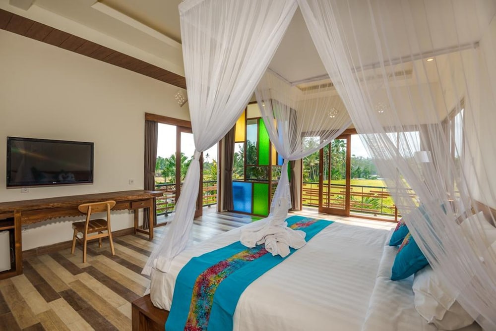 Deluxe Studio Suite, Garden View