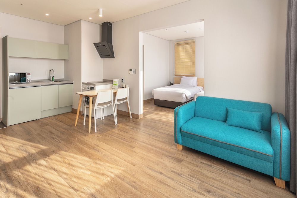 Gallery Suite - Photo 4