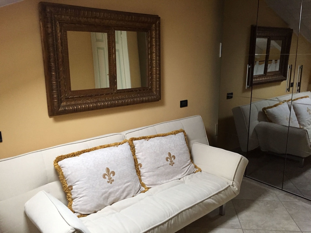 Triple Room, Private Bathroom photo 3