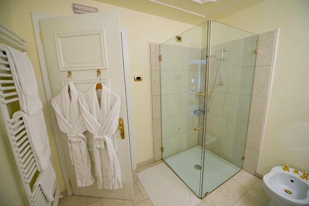 Deluxe Double Room - Photo 2