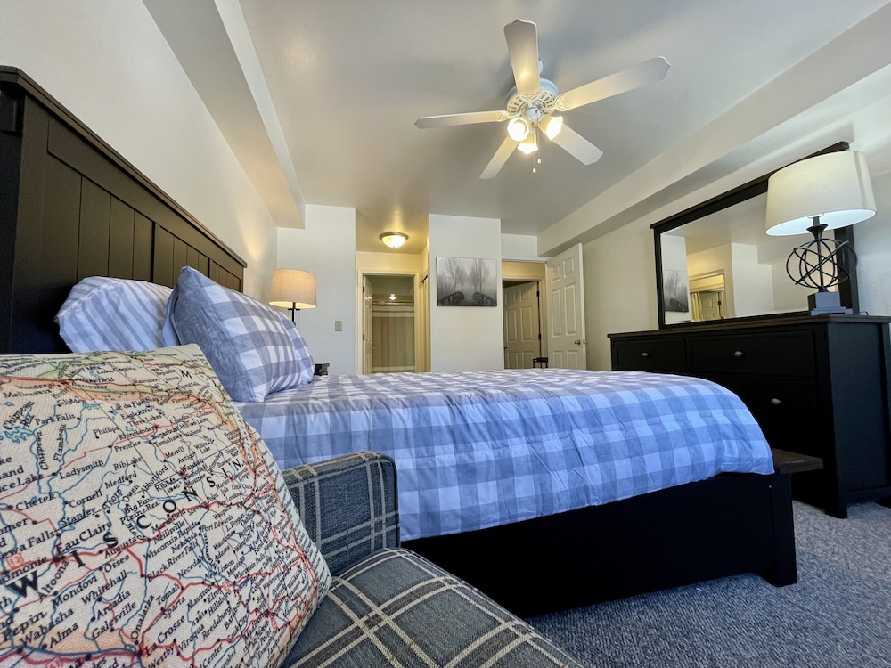 Signature Apartment photo 1
