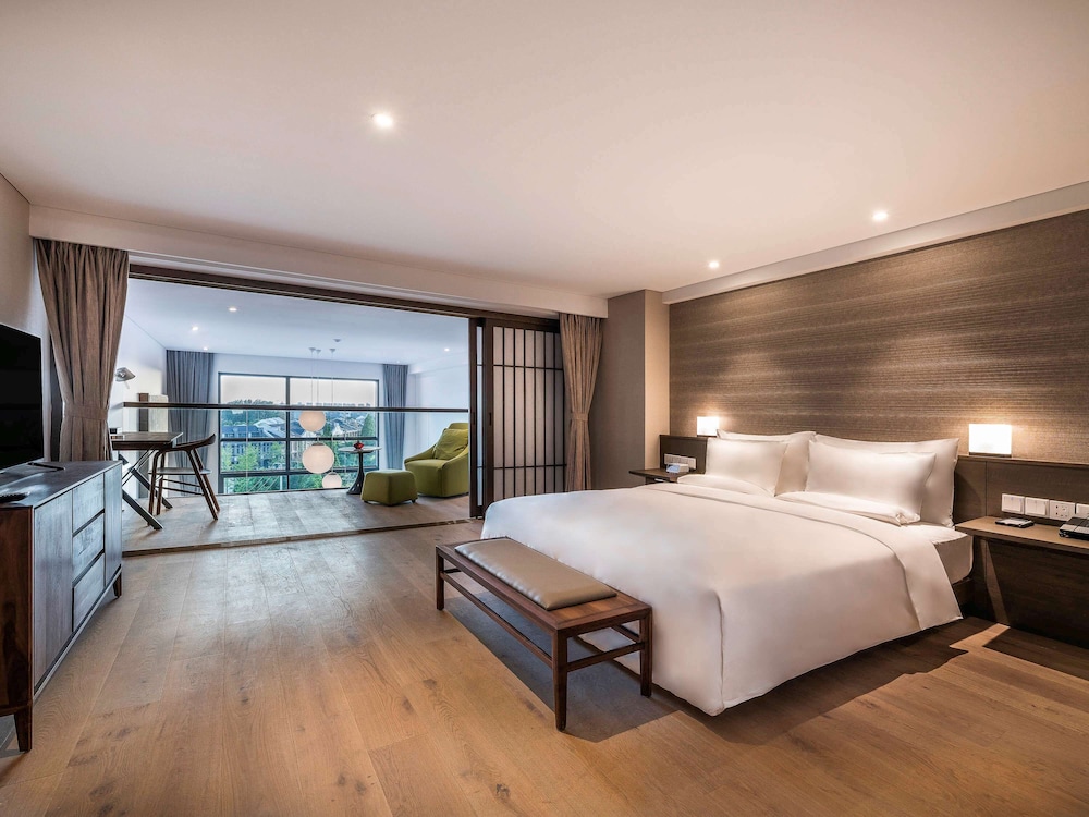 Deluxe Suite, 1 King Bed (Duplex)