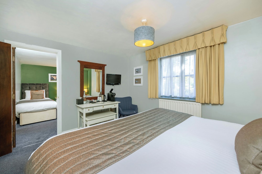 Family Room, Ensuite, Courtyard View