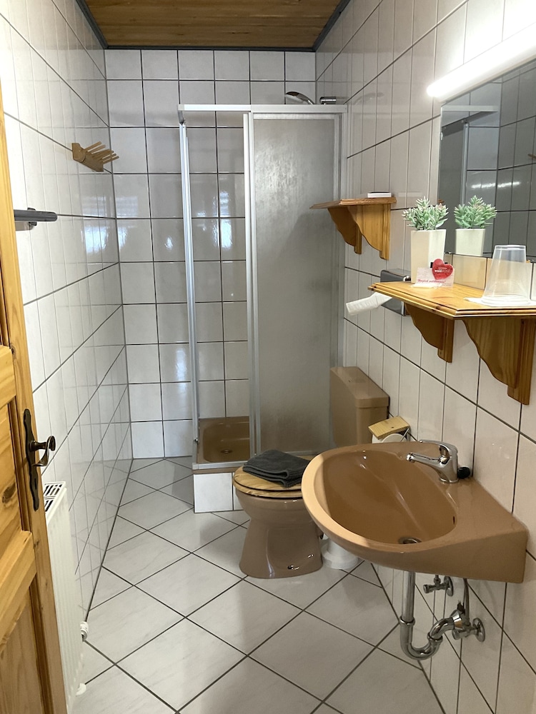 Double Room - Photo 10