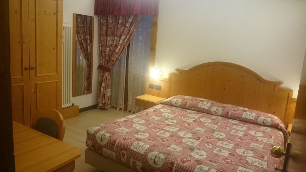 Premium Triple Room photo 2