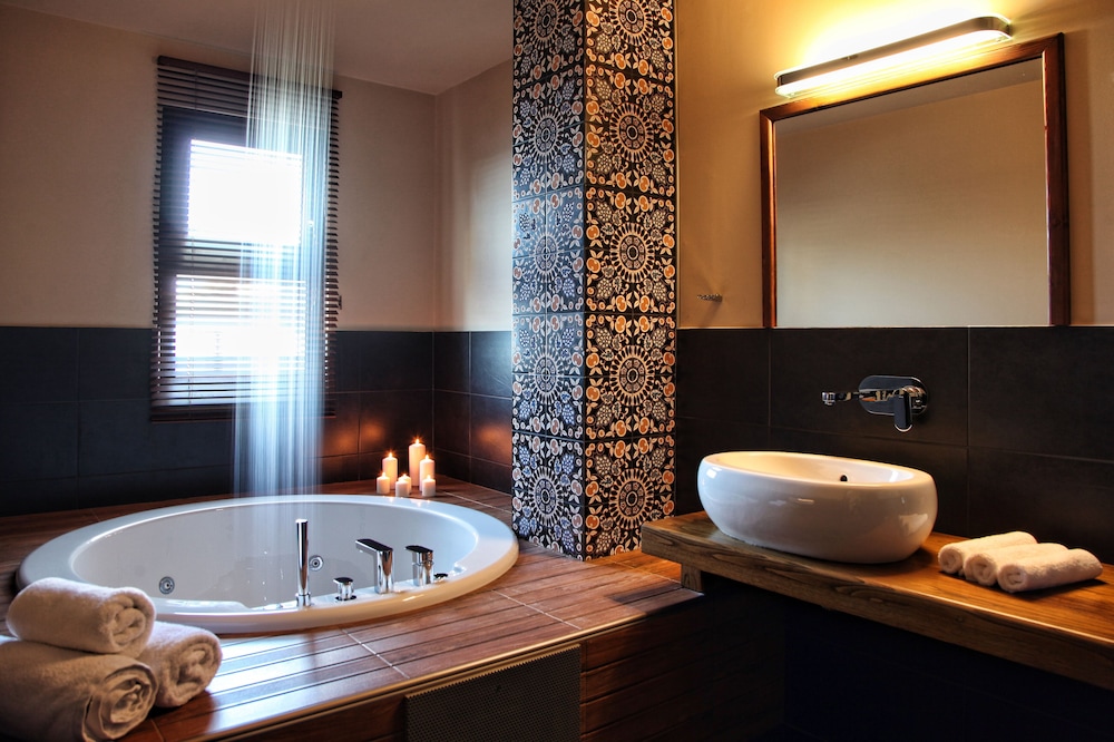 Honeymoon Room, Sea View