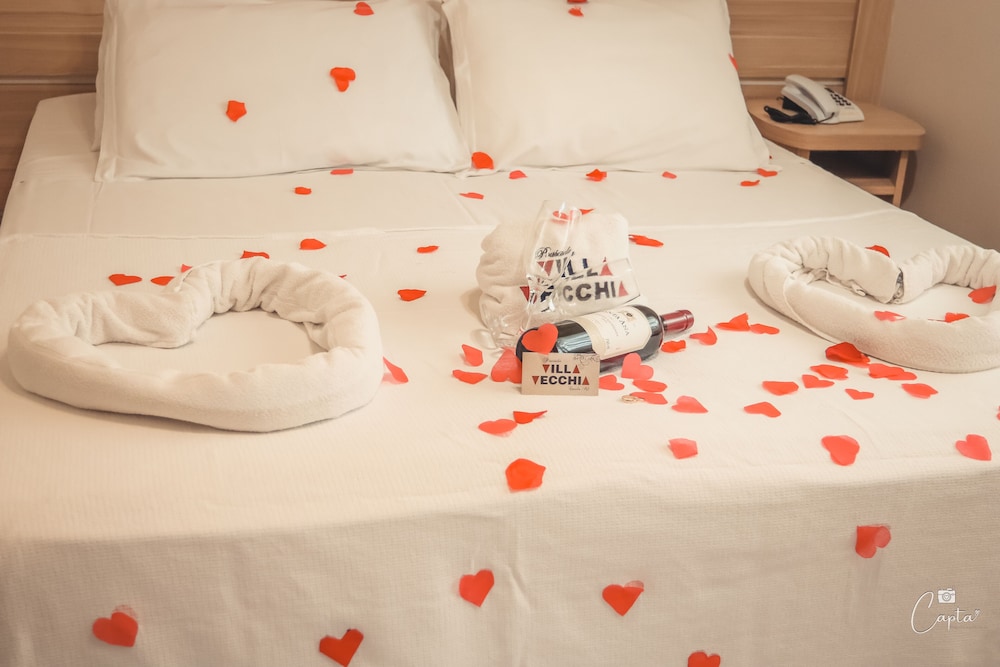 Basic Double Room, 1 Double Bed, Non Smoking - Photo 10