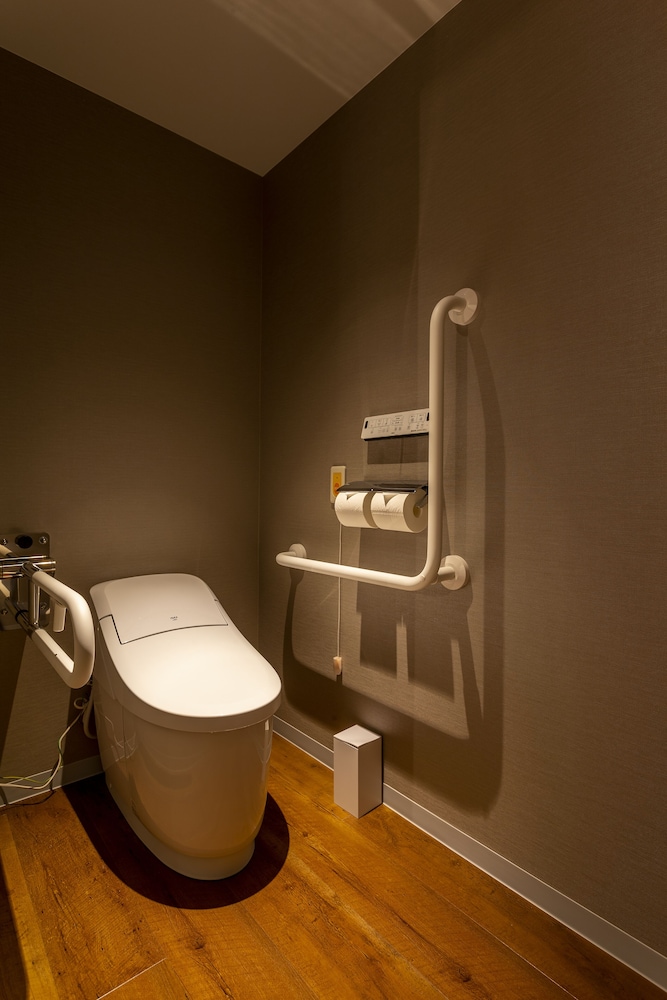 Universal Twin Room - Photo 3