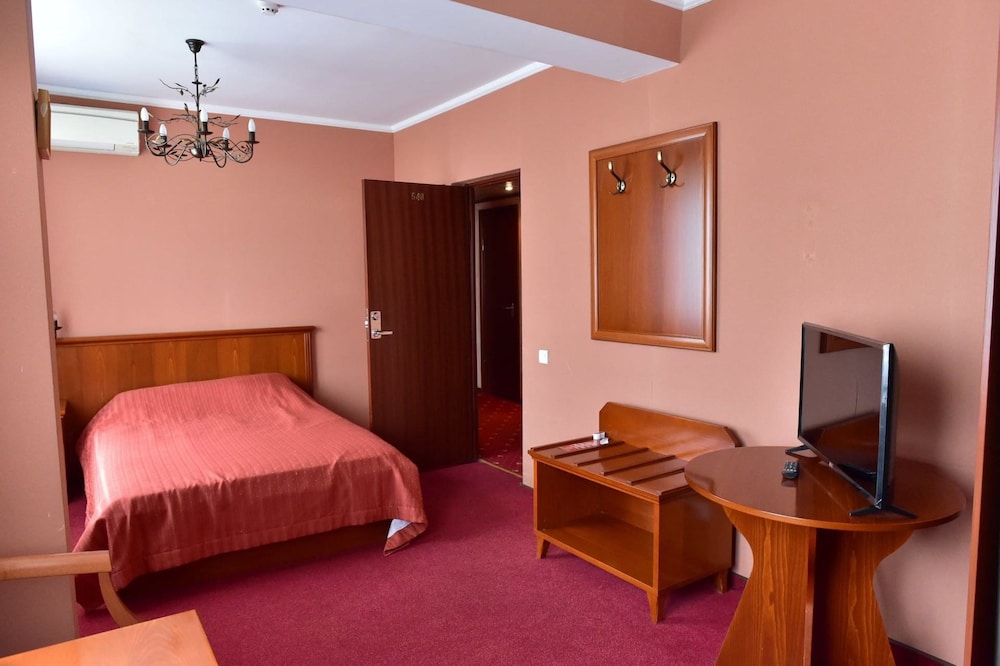 Standard Double or Twin Room photo 3