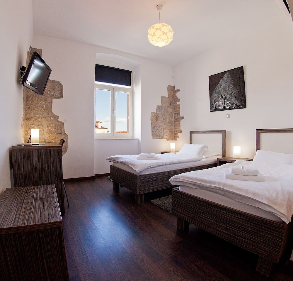 Superior Twin Room, City View photo 2