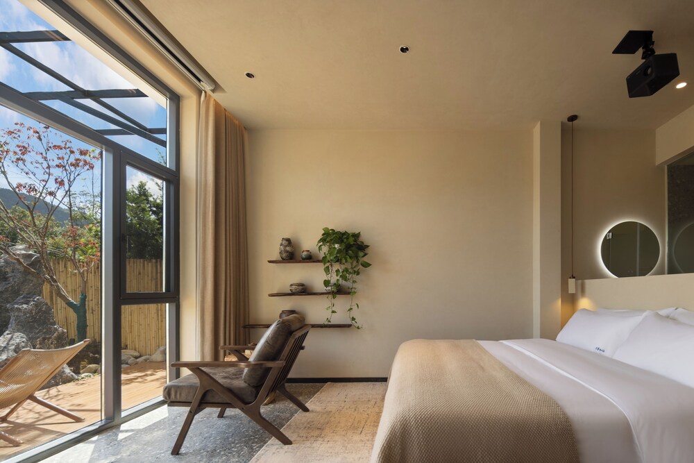 Superior Double Room, Courtyard View