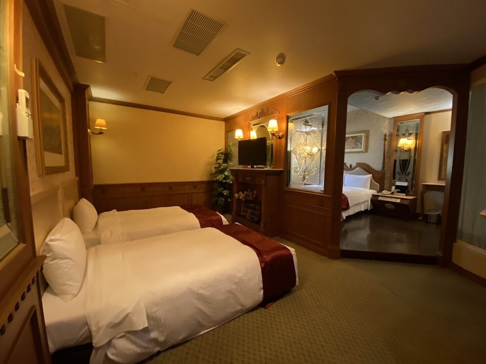 Deluxe Quadruple Room