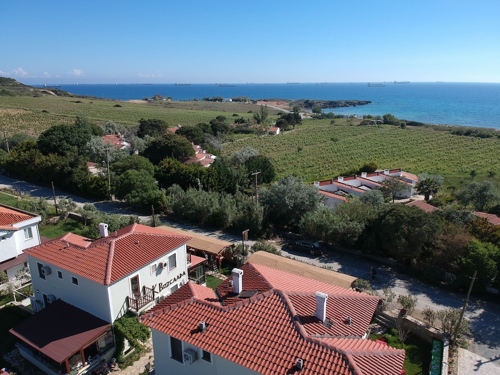 Basic Double Room, 1 Queen Bed, Sea View photo 2