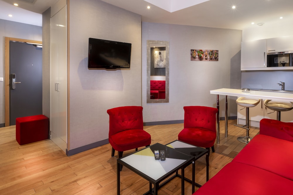 Royal Suite photo 2