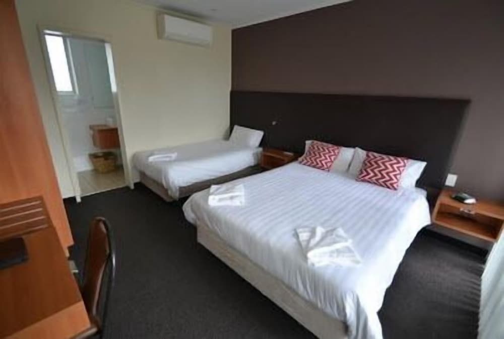 Standard Room, Non Smoking (Unit) photo 3