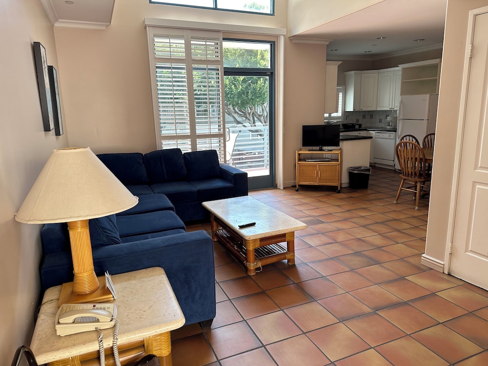 Luxury Quadruple Room, 1 King Bed with Sofa bed, Non Smoking photo 1