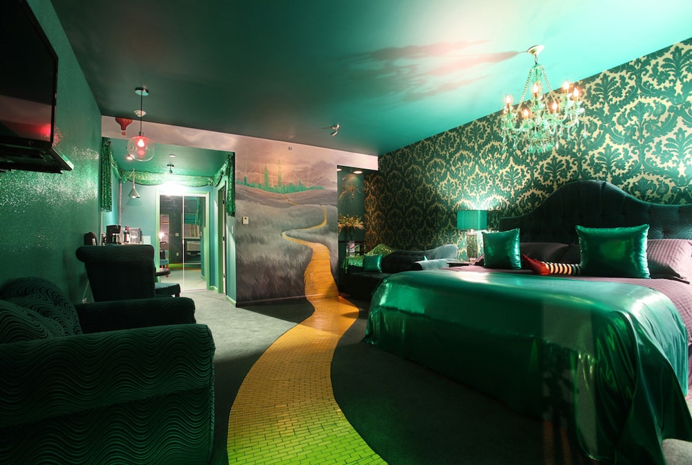 The Wizard's Emeralds photo 1