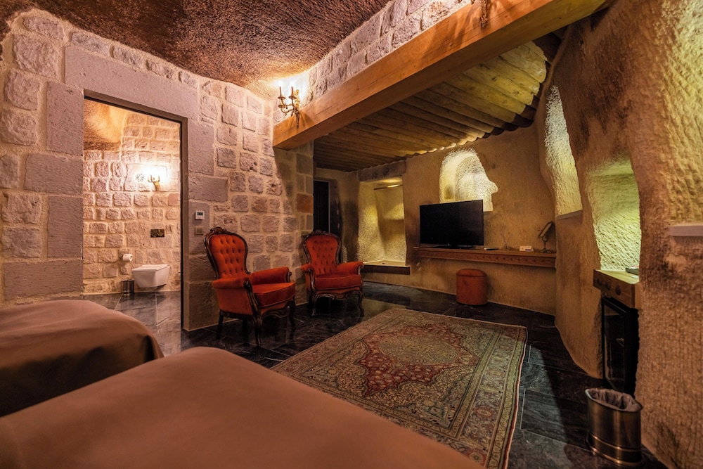 Deluxe Suite, 1 Double Bed (Cave) photo 2