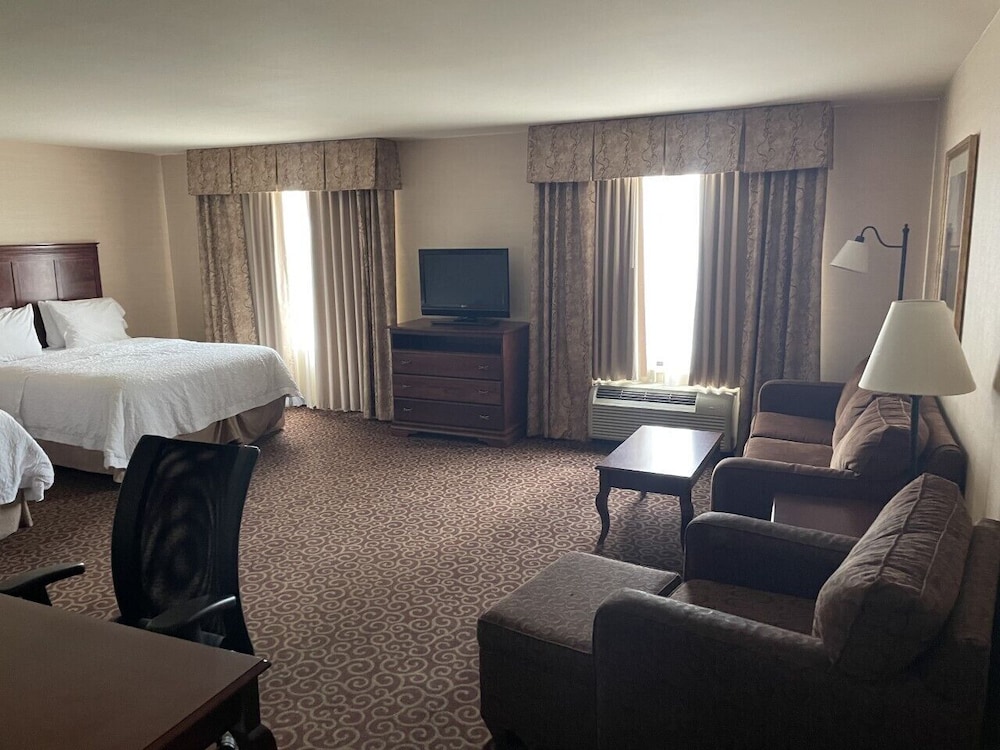 Suite, 2 Queen Beds, Accessible, Non Smoking - Photo 3