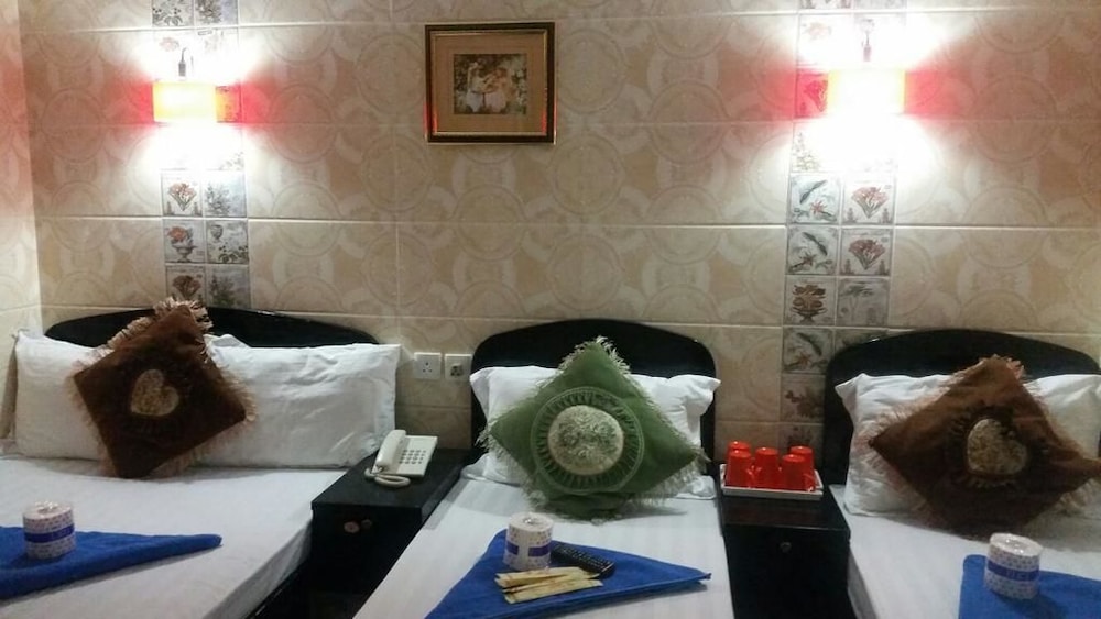 Triple Room, 3 Twin Beds photo 3