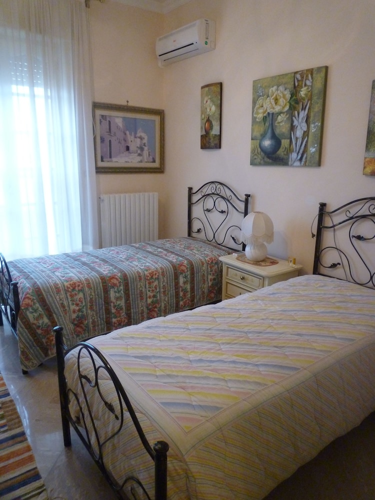 Comfort Room, Private Bathroom