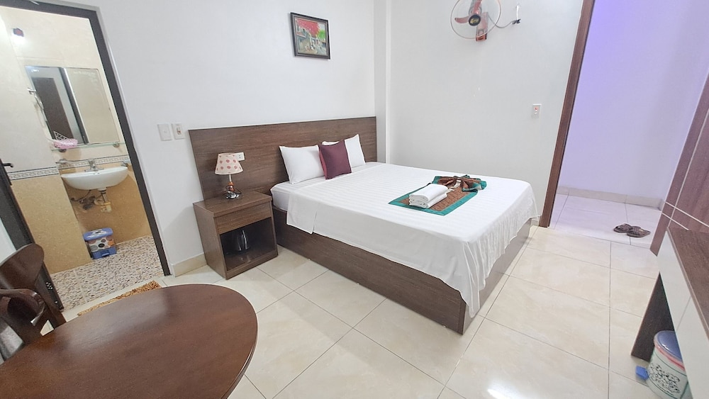 Economy Single Room, Courtyard View