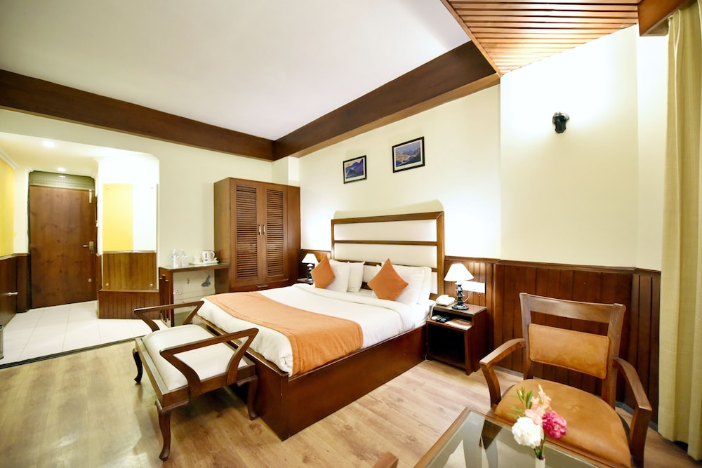 Executive Room, 1 Double Bed, Mountain View photo 2