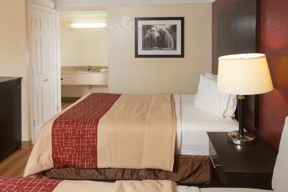 Suite, 2 Double Beds, Non Smoking, Kitchen - Photo 5