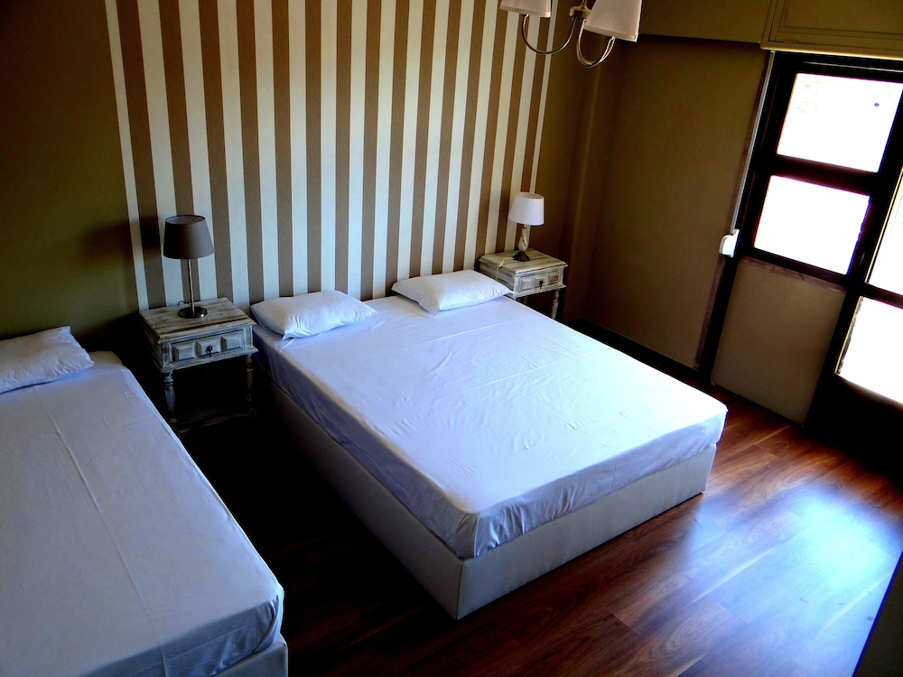 Family Suite, Private Bathroom (Triple) photo 1