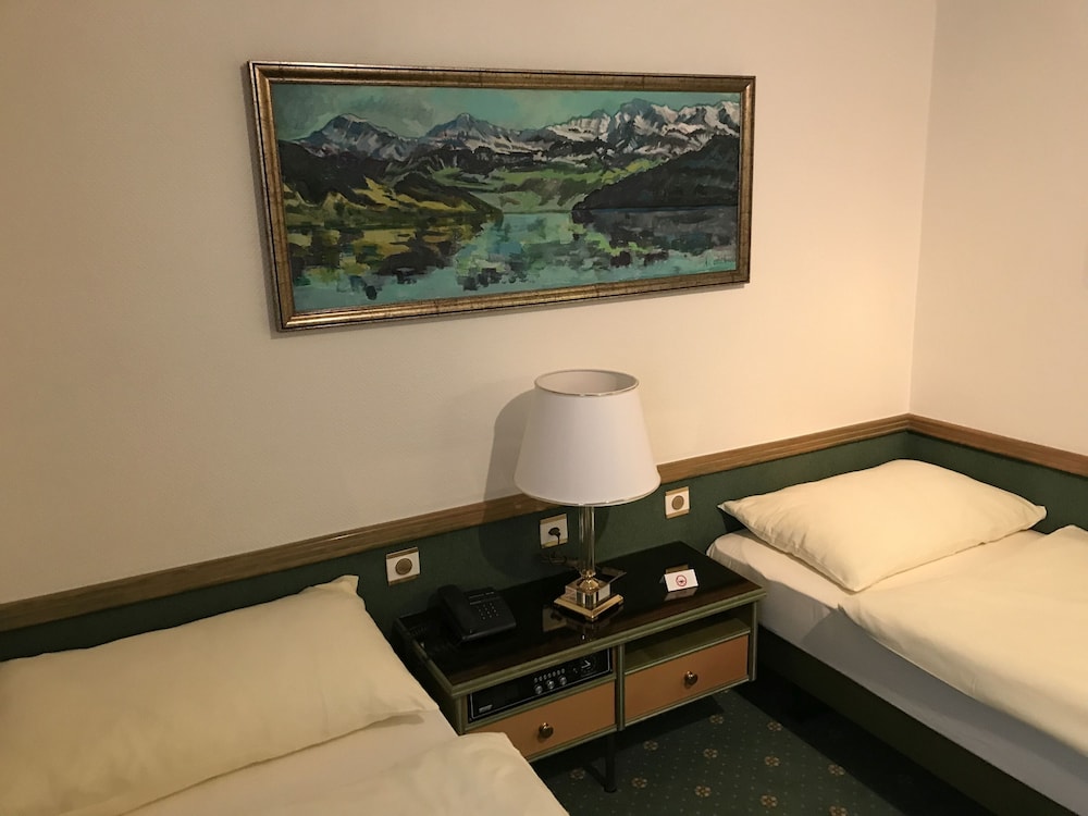 Kleines Twin Room thumbnail 5